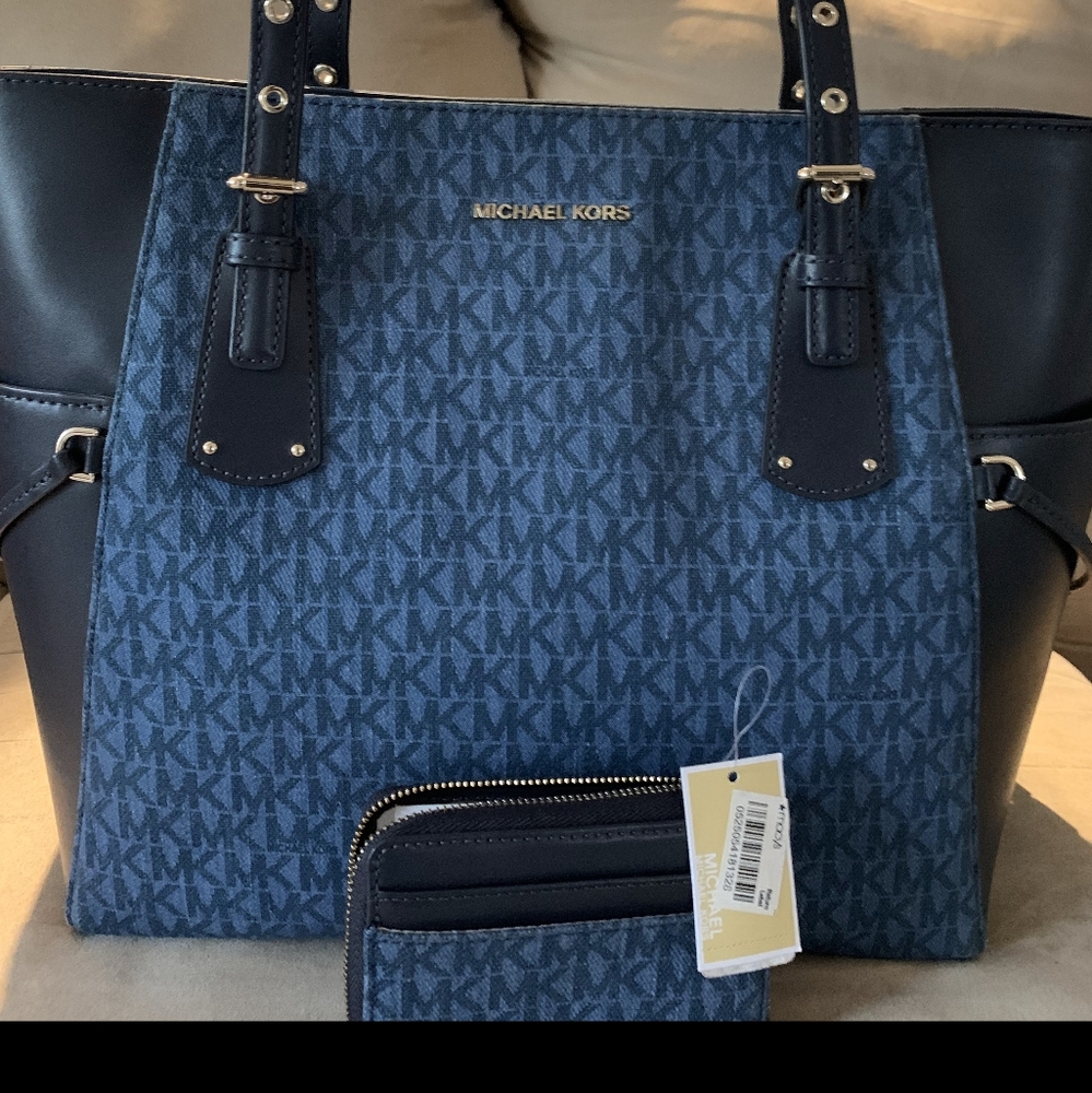 MICHAEL Michael Kors Blue and Black Tote